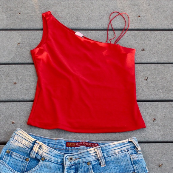 Red one shoulder crop top - Picture 2 of 3